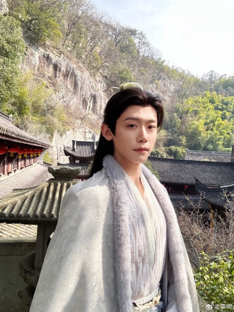 李卿